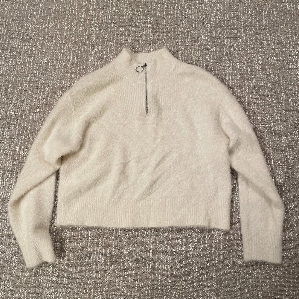 Kendall & Kyle white Fuzzy Half-Zip Sweater size XS
